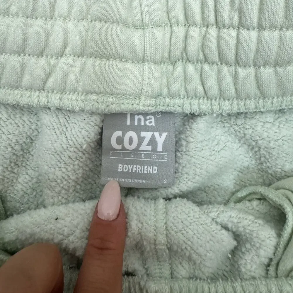 Aritzia TNA Cozy Sweat Fleece Boyfriend 5” Mid Thigh Shorts Mint Size Small - Picture 9 of 10
